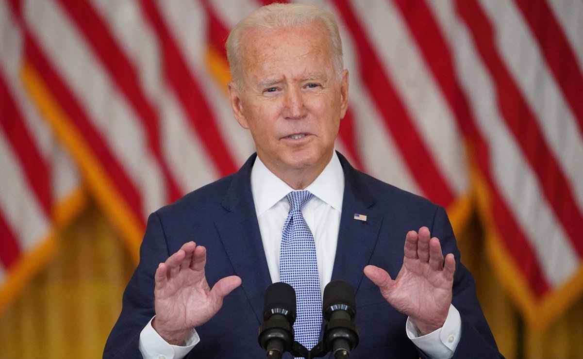 Biden: no hay que entrar en pánico por Omicron