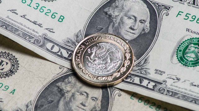 El dólar baja de precio a $21
