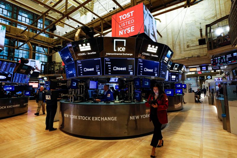 Wall Street tiene una pequeña alza