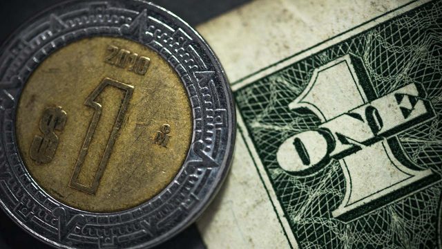 La bolsa de valores retrocede