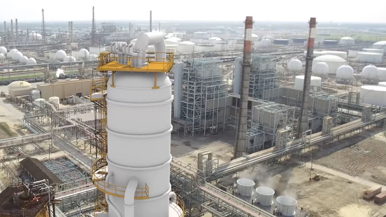 Se atrasa compra de la refinería Deer Park