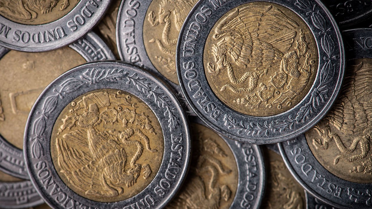 El peso sigue teniendo pérdidas de valor