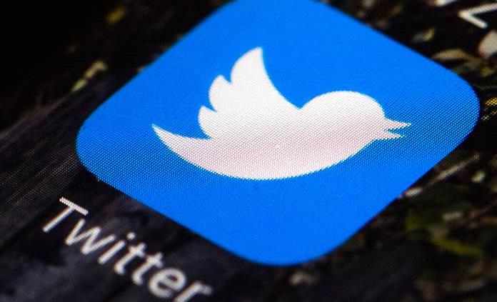 Twitter le debe dinero a España