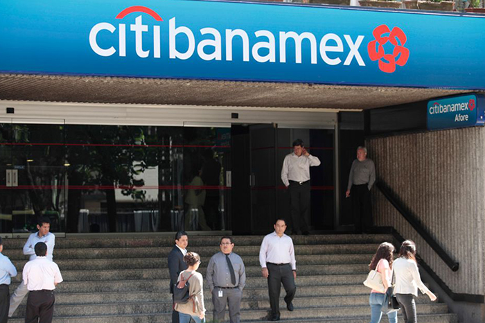 Banamex podría ser comprado por un extranjero