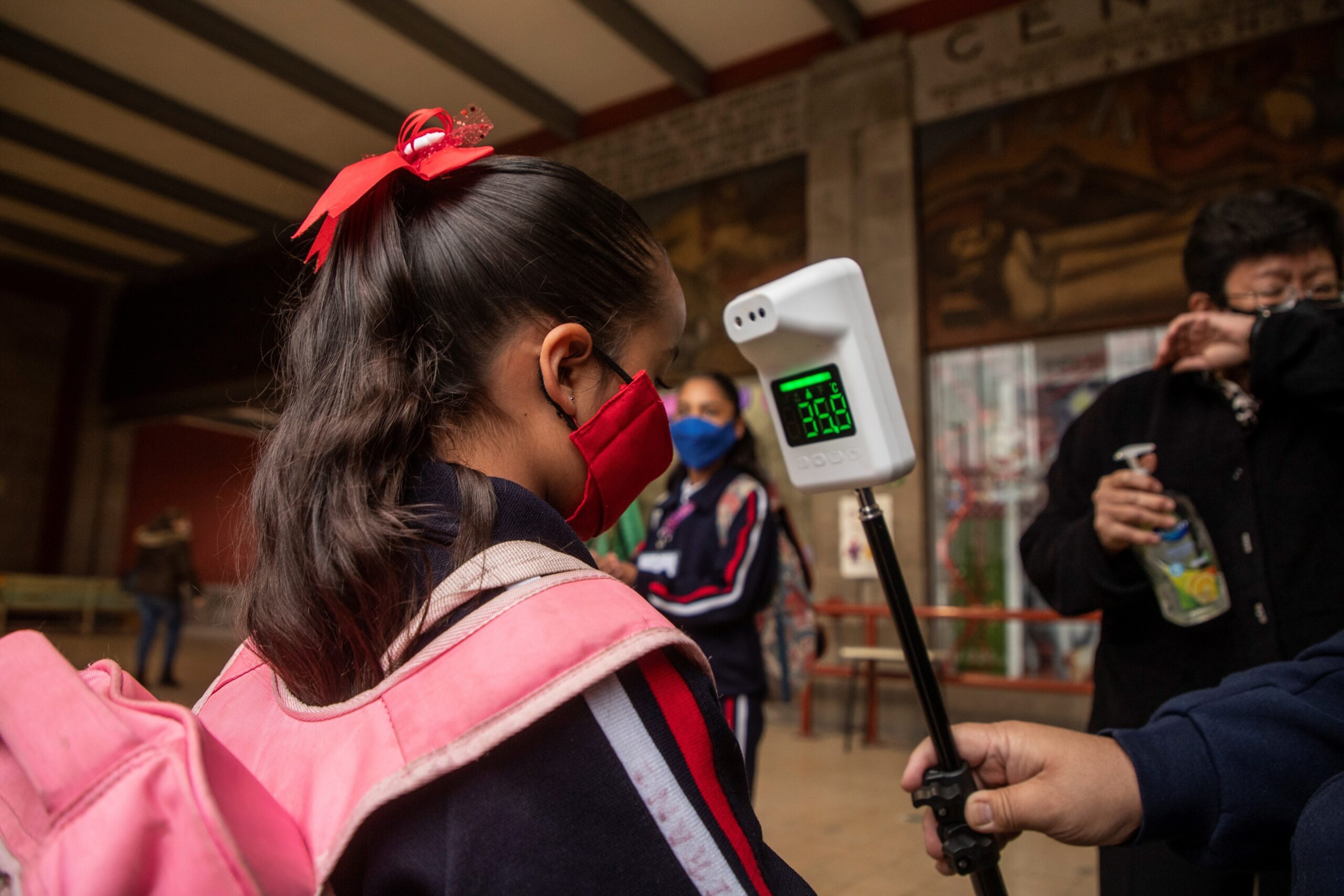 México comienza a regresar a clases presenciales