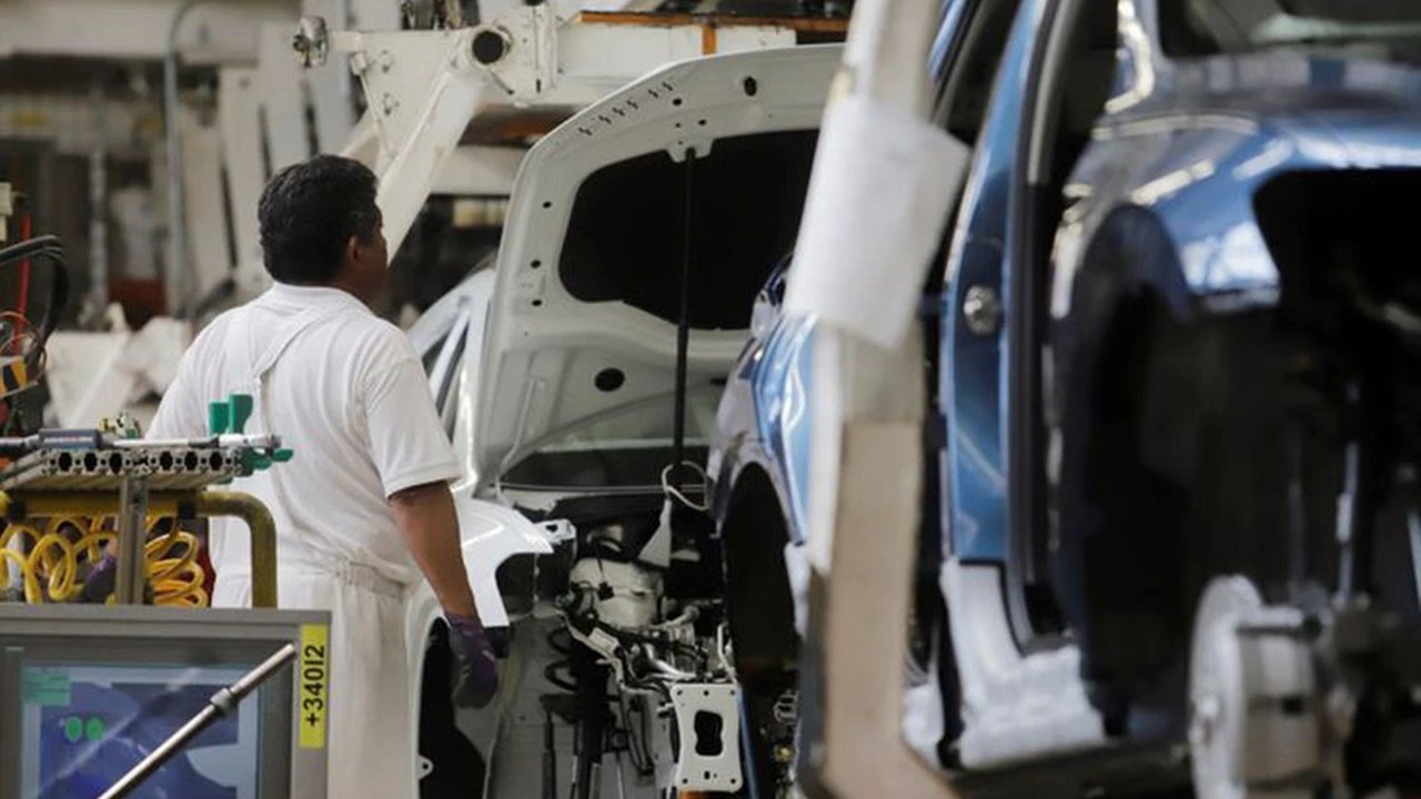 La reforma energética de AMLO es rechazada por industria automotriz