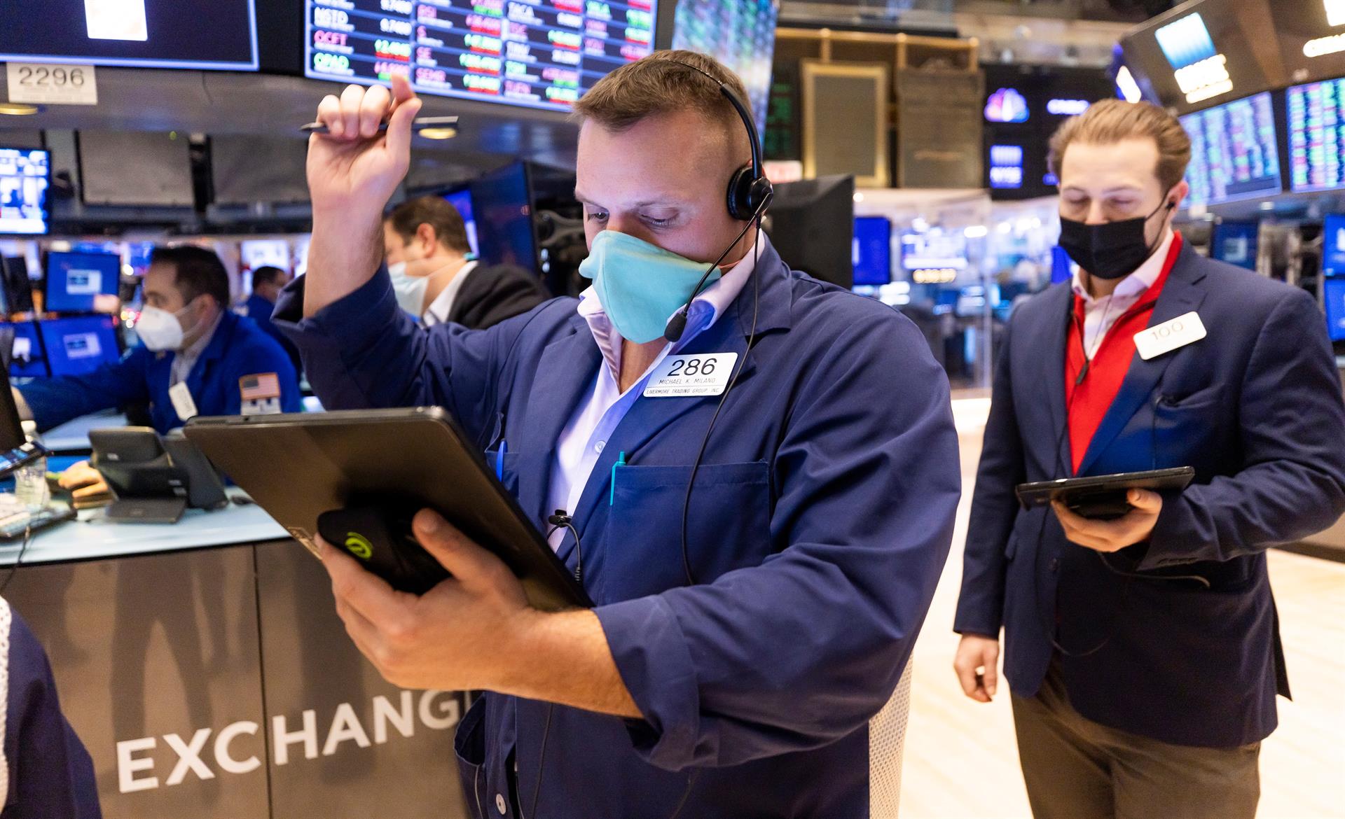 Se recuperan las acciones de Wall Street