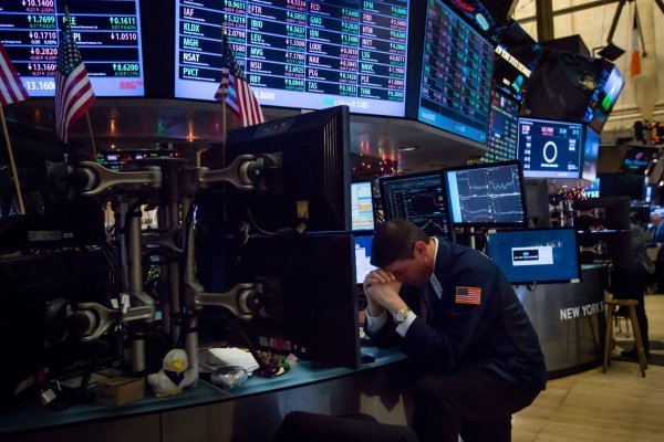 Wall Street sufre pérdidas mayores