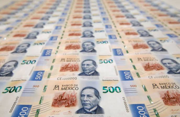 El peso tuvo una baja semanal