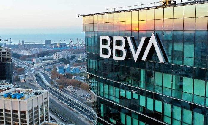 BBVA anticipa desaceleración de la inversión este 2024